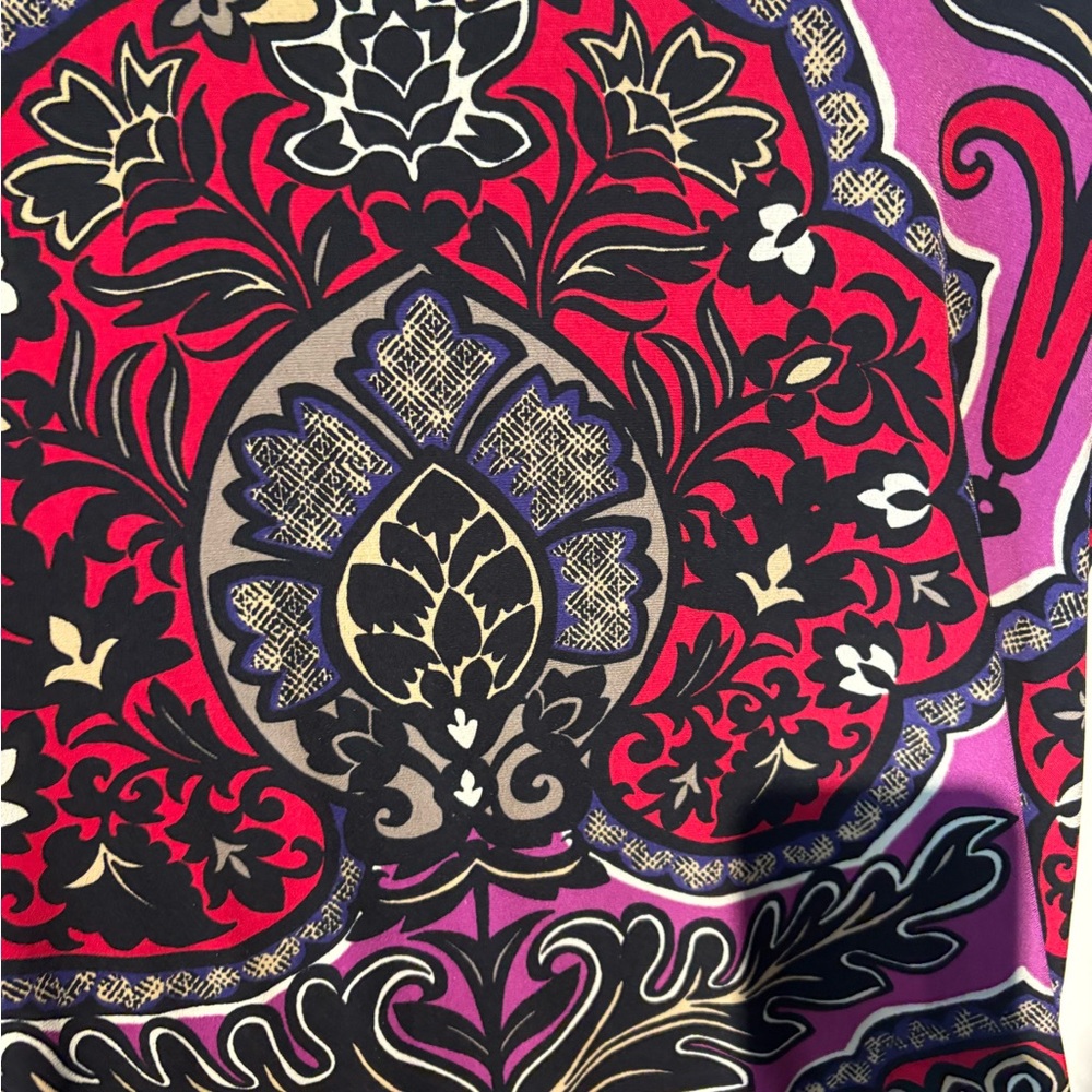 Vibrant Patterned tunic - Picture 2 of 2